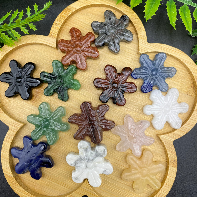 3CM Mini Snowflakes Christmas Series Carving Natural Crystal