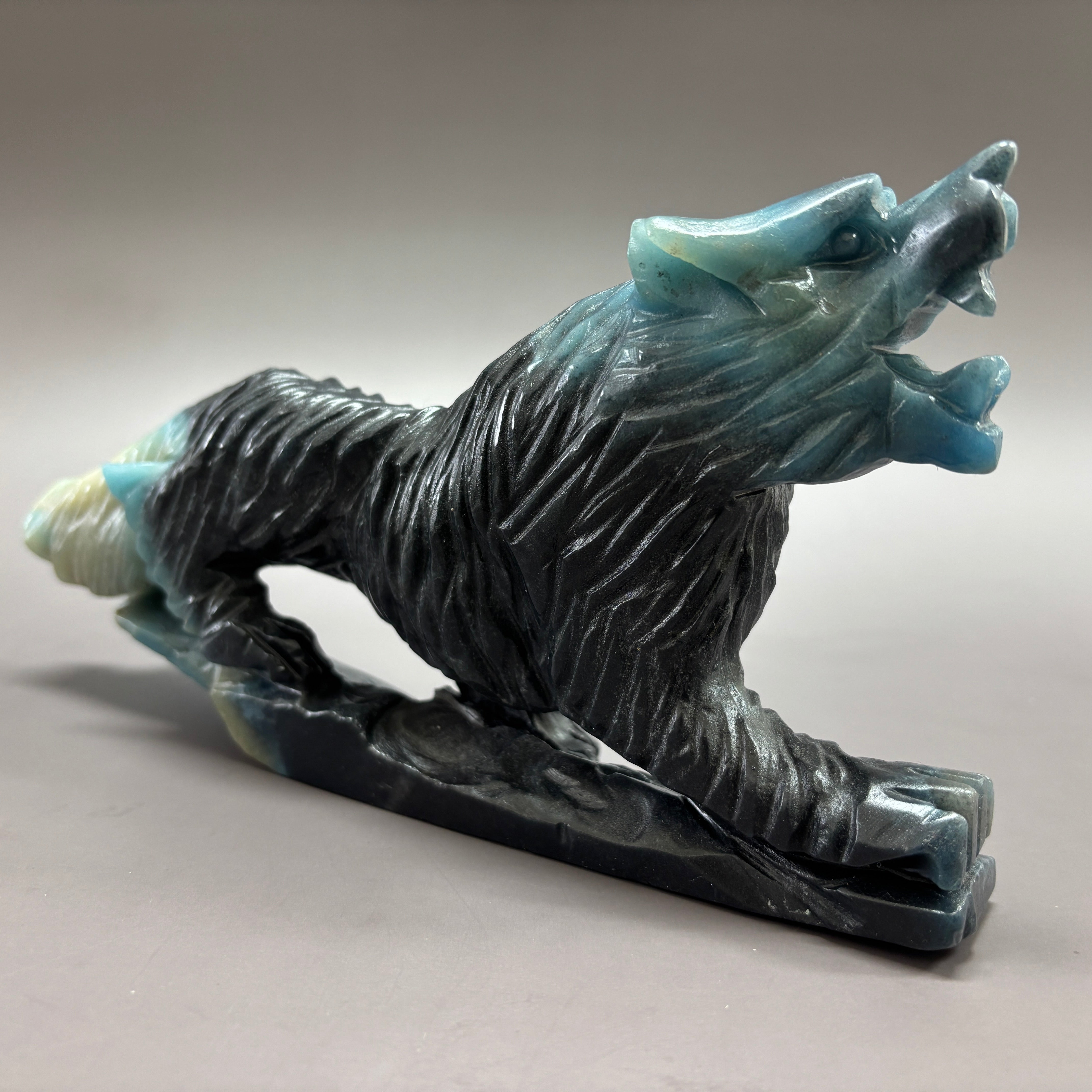 Wolf Natural Trollite Crystal Carving Table Decor Gift Home Decor