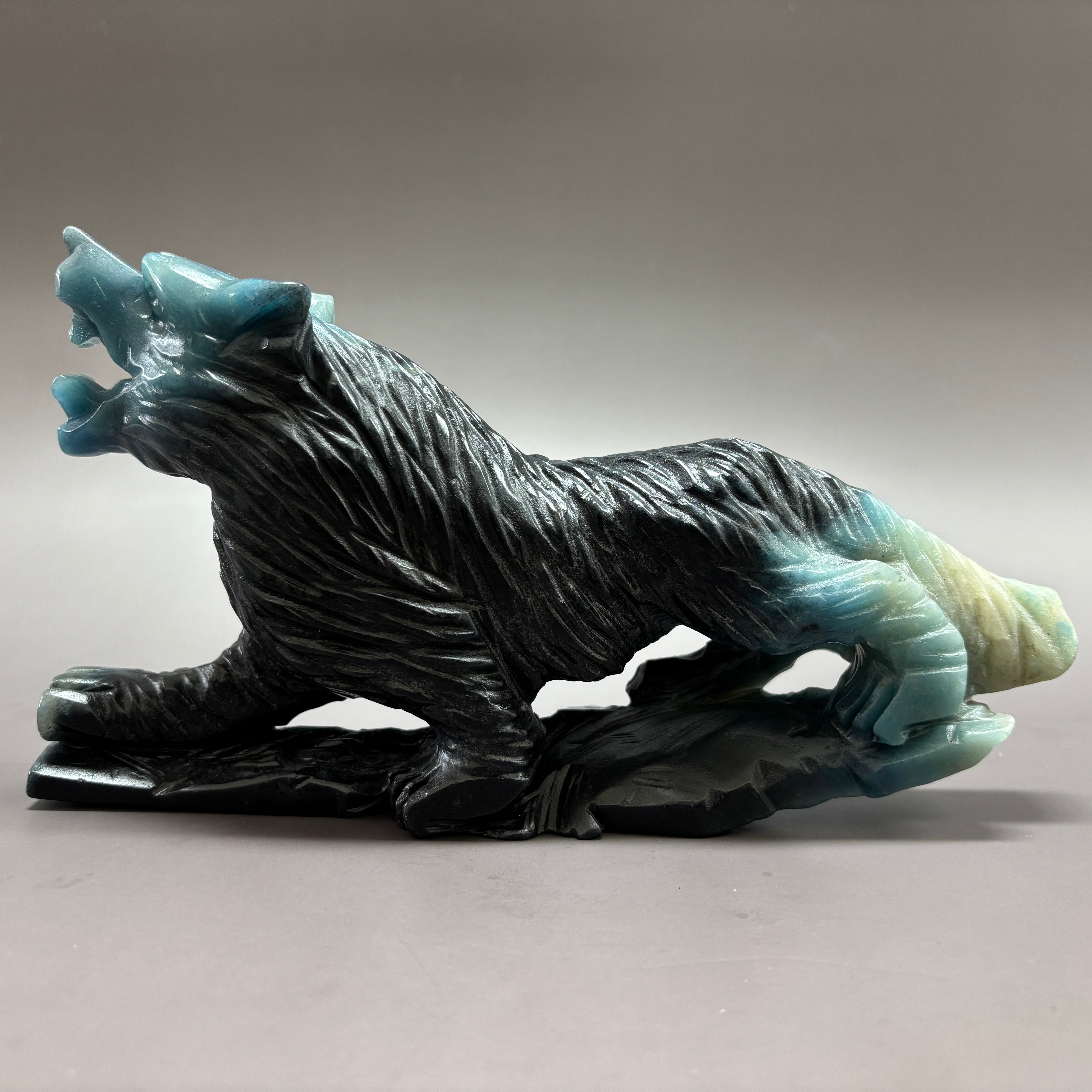 Wolf Natural Trollite Crystal Carving Table Decor Gift Home Decor