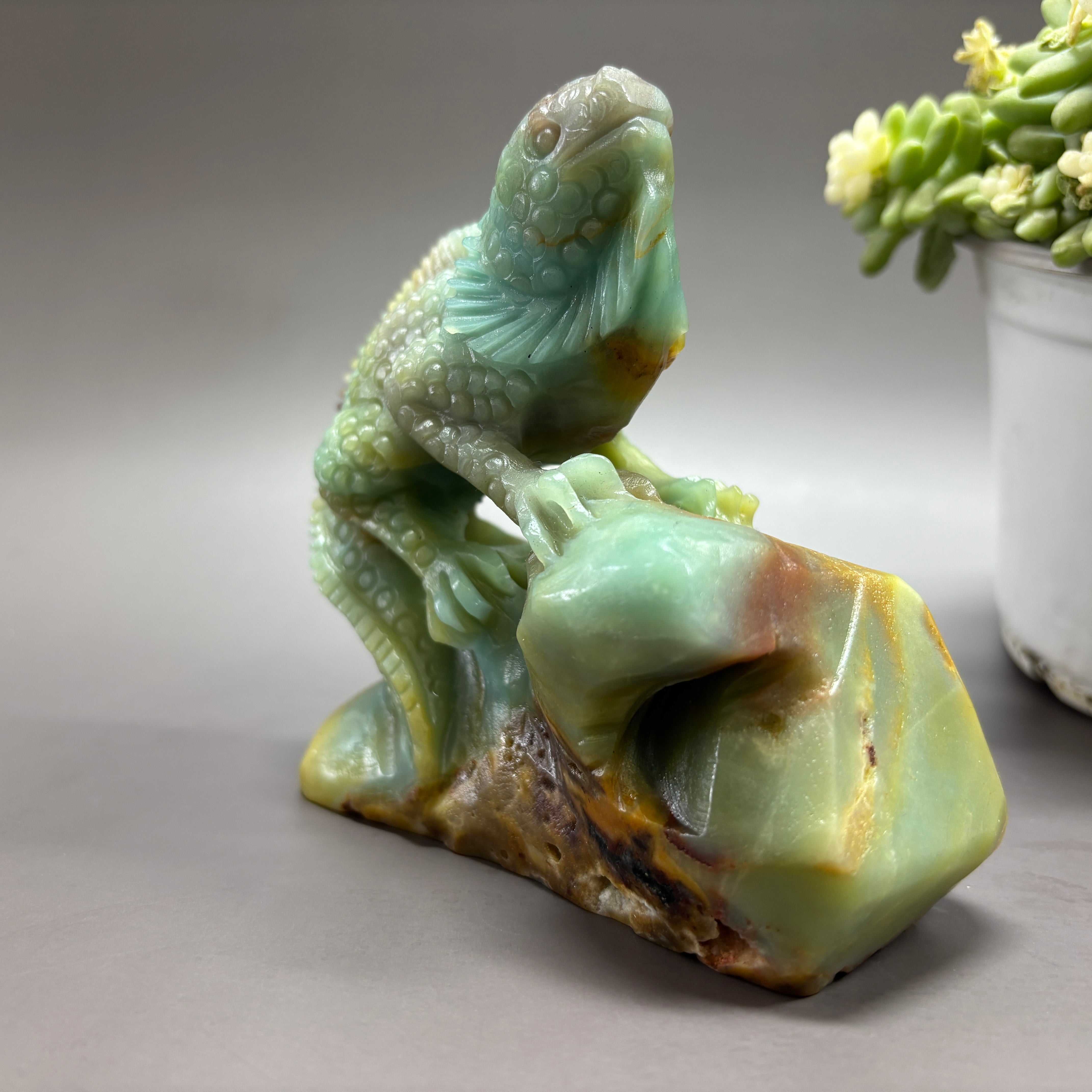 Lizard Chameleon Natural Caribbean Calcite Crystal Carving Table Decor Gift Home Decor
