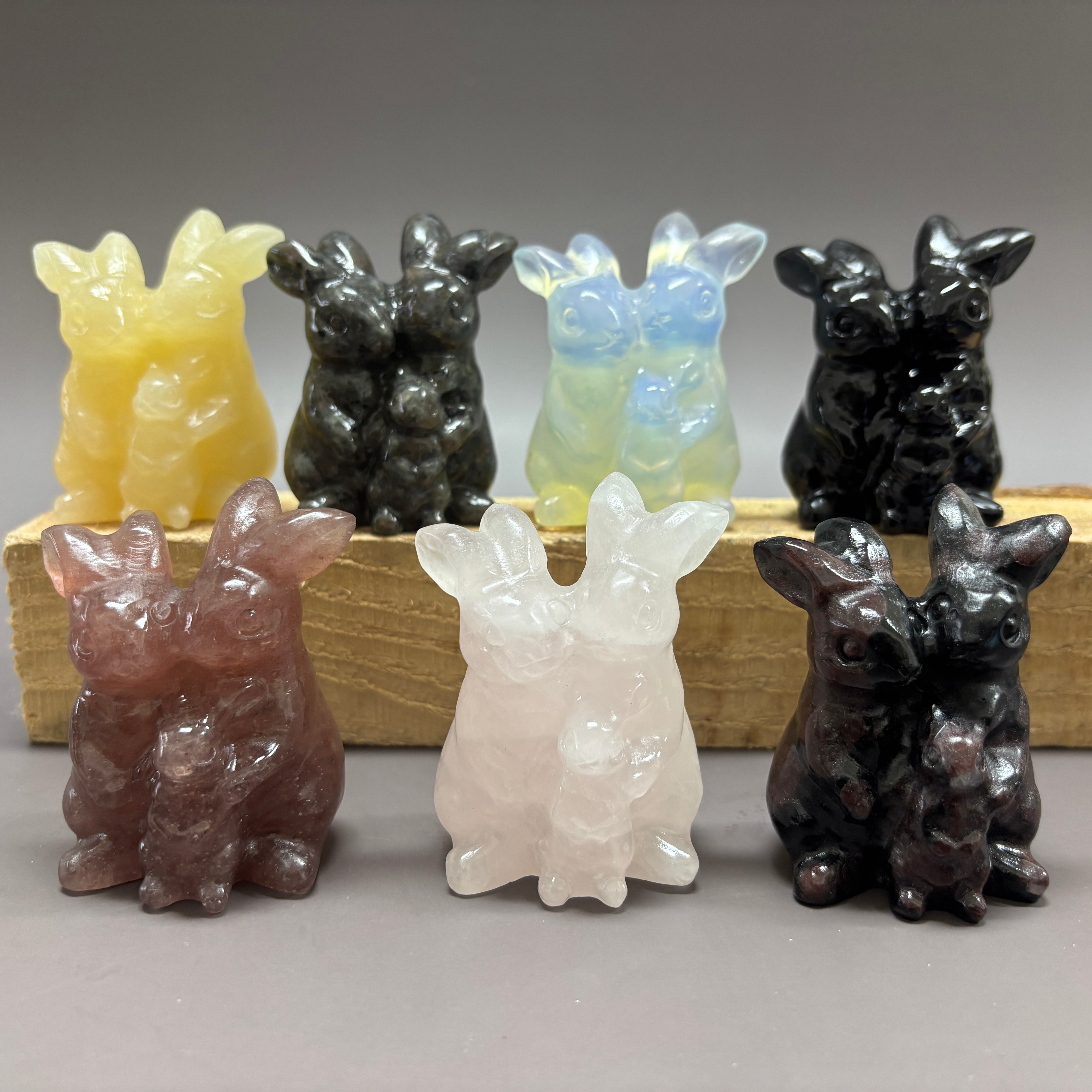 6CM Three Rabbit Family Natural Stone Crystal Carving Statue Table Decor Gift