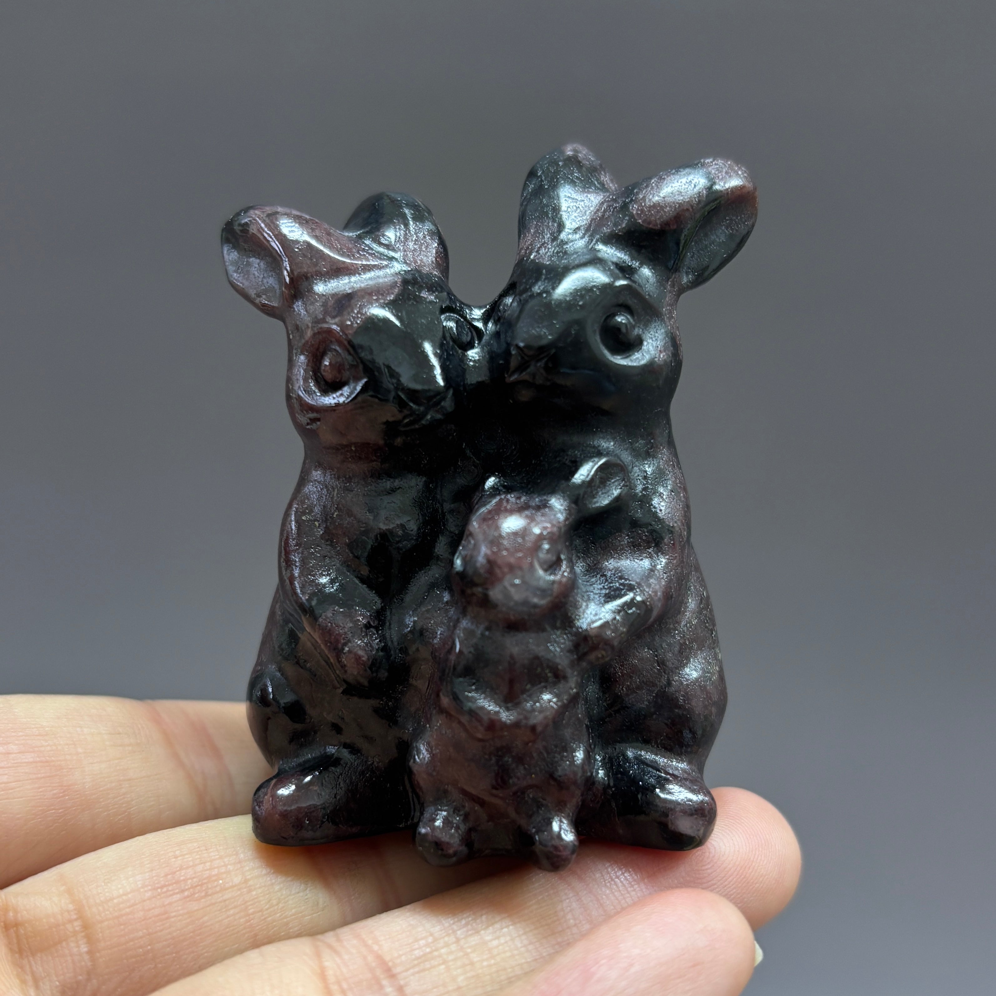 6CM Three Rabbit Family Natural Stone Crystal Carving Statue Table Decor Gift