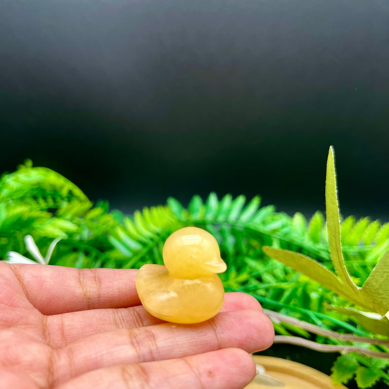 3CM/7CM Yellow Rubber Duck Stone Carving Natural Crystal Gift Home Decoration