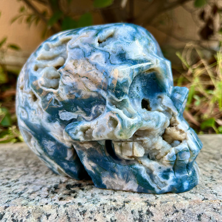 Natural Moss Agate Skull Carving Wholesale Natural Crystal Healing Stone Home Decoration