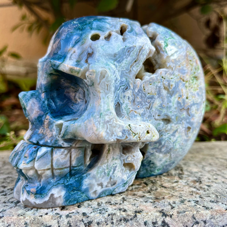 Natural Moss Agate Skull Carving Wholesale Natural Crystal Healing Stone Home Decoration