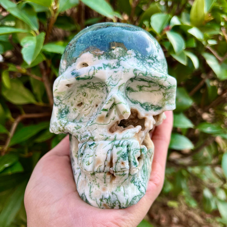 Natural Moss Agate Skull Carving Wholesale Natural Crystal Healing Stone Home Decoration