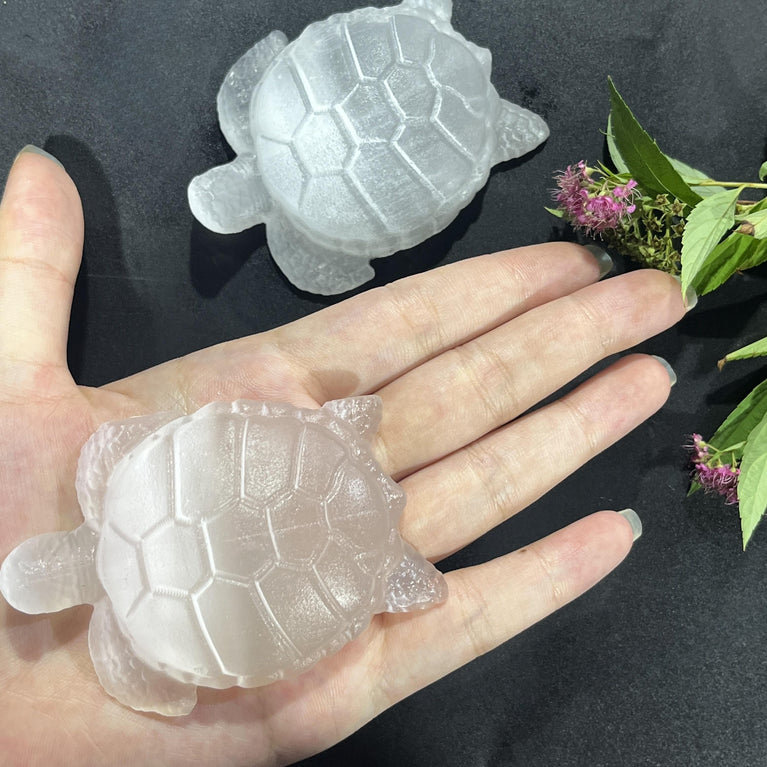 7.5CM Sea Turtle Selenite Carving Natural Crystal Healing Stone Home Decoration