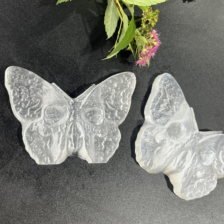 7CM Butterfly Skull Selenite Carving Natural Crystal Healing Stone Home Decoration