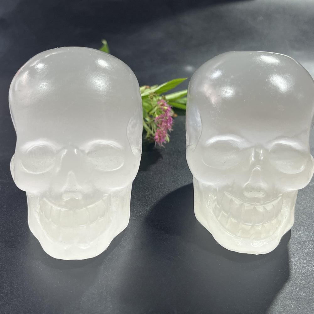 8CM Skull Skeleton Selenite Carving Natural Crystal Healing Stone Home Decoration