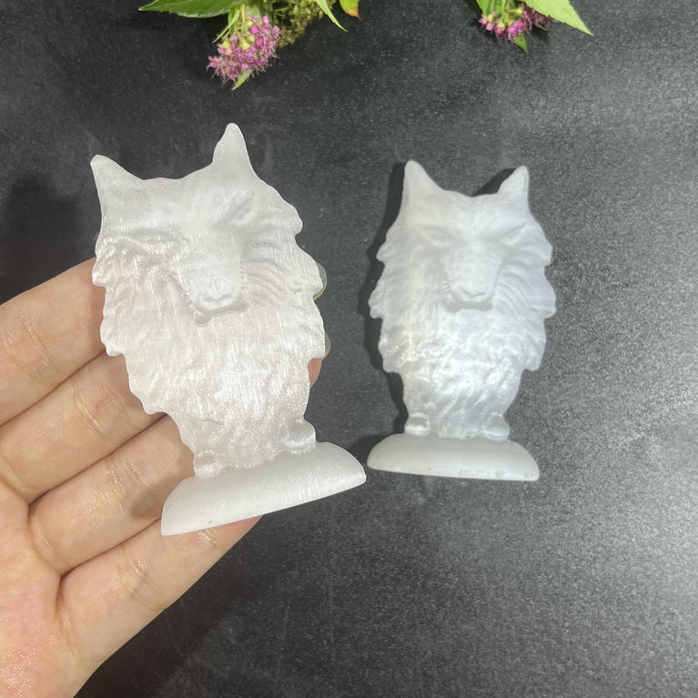 7CM Wolf Selenite Carving Natural Crystal Healing Stone Home Decoration