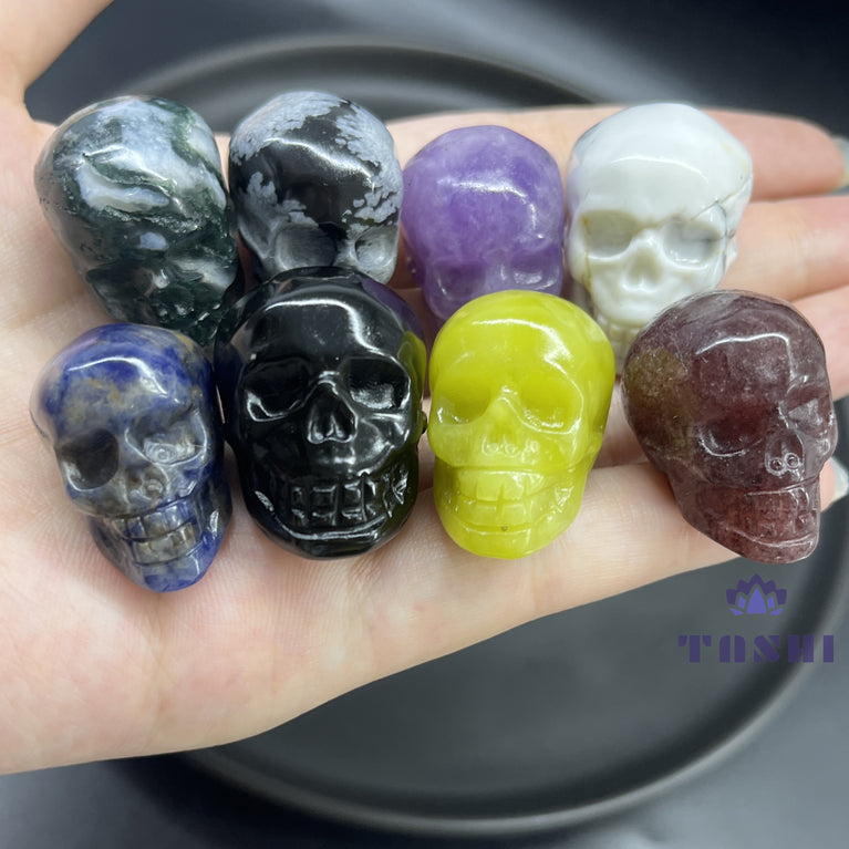 3CM Mini Skull Carving Natural Crystal Stone Statue Figurine