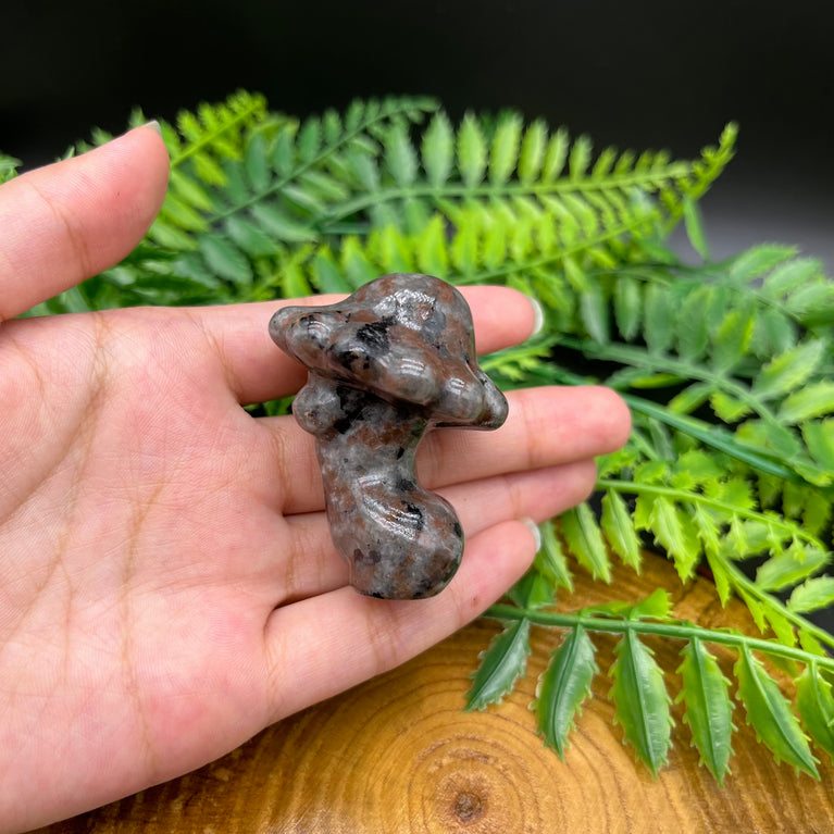 5CM Mushroom Lady Natural Crystal Carving