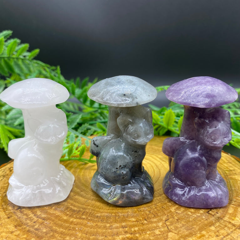 6CM Cat Sitting under Mushroom Carving Natural Crystal Statue