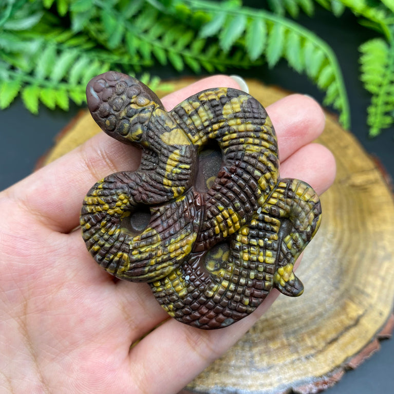 6CM Coiling Snake Natural Crystal Carving