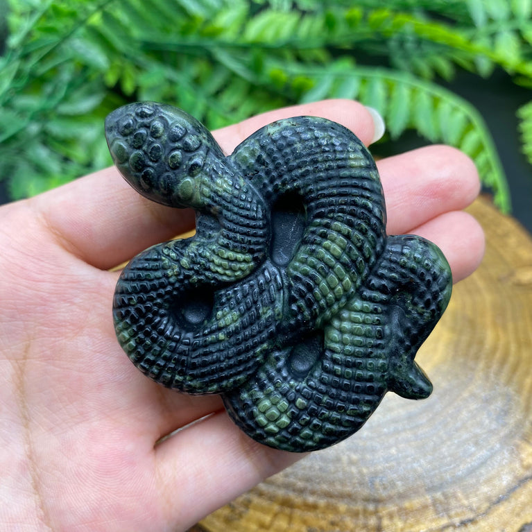 6CM Coiling Snake Natural Crystal Carving